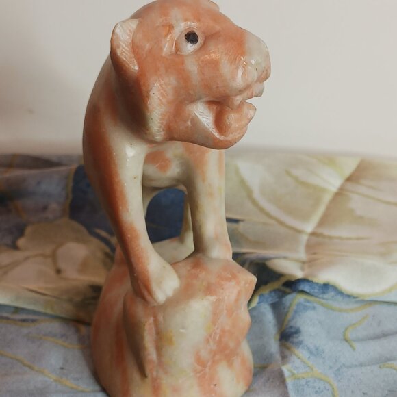 Red and White Jade Asian Tiger Sculpture - Picture 11 of 13